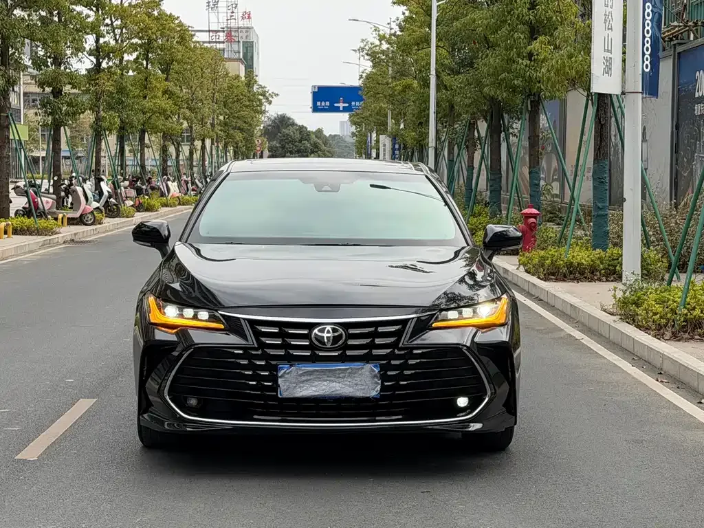 Toyota Avalon 2023 из CN, фото 9