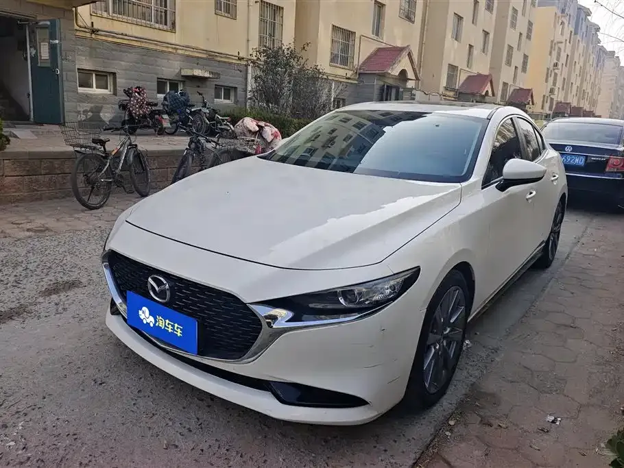 Mazda 3 Axela 2022 из CN, фото 1