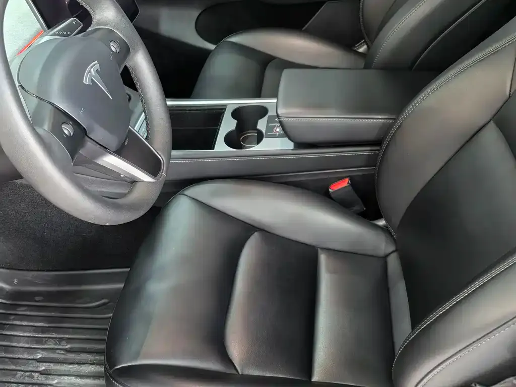 Tesla Model Y 2024 из CN, фото 7