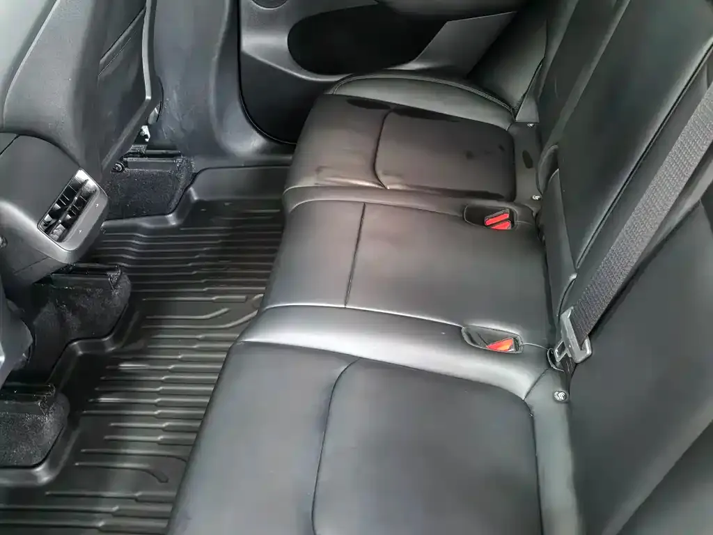 Tesla Model Y 2024 из CN, фото 3