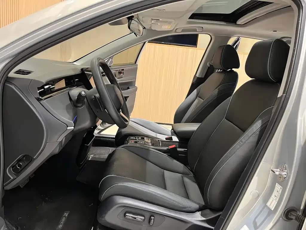 Honda e:NP2 2024 из CN, фото 6