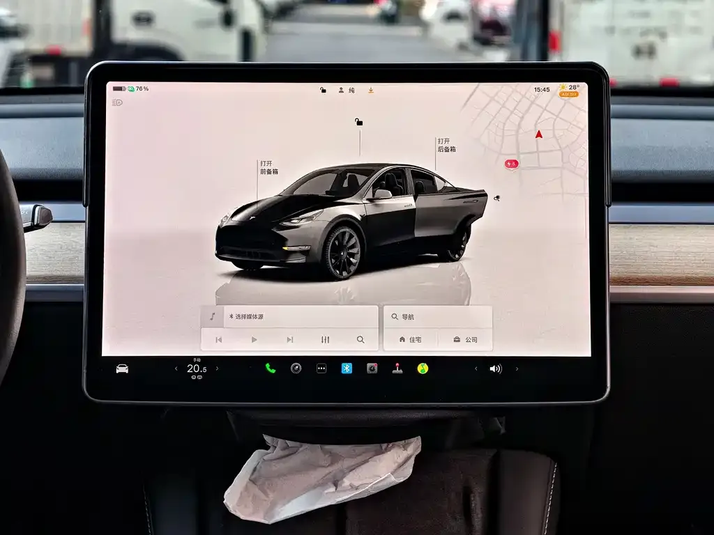Tesla Model Y — фото 2