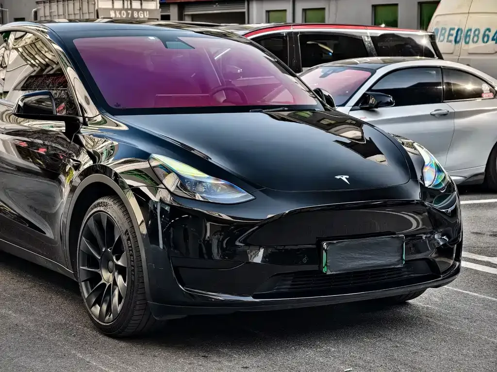 Tesla Model Y — фото 5