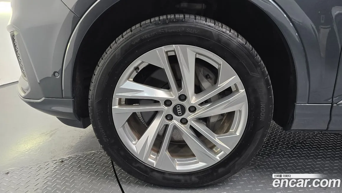 Audi Q7 2022 из KR, фото 7