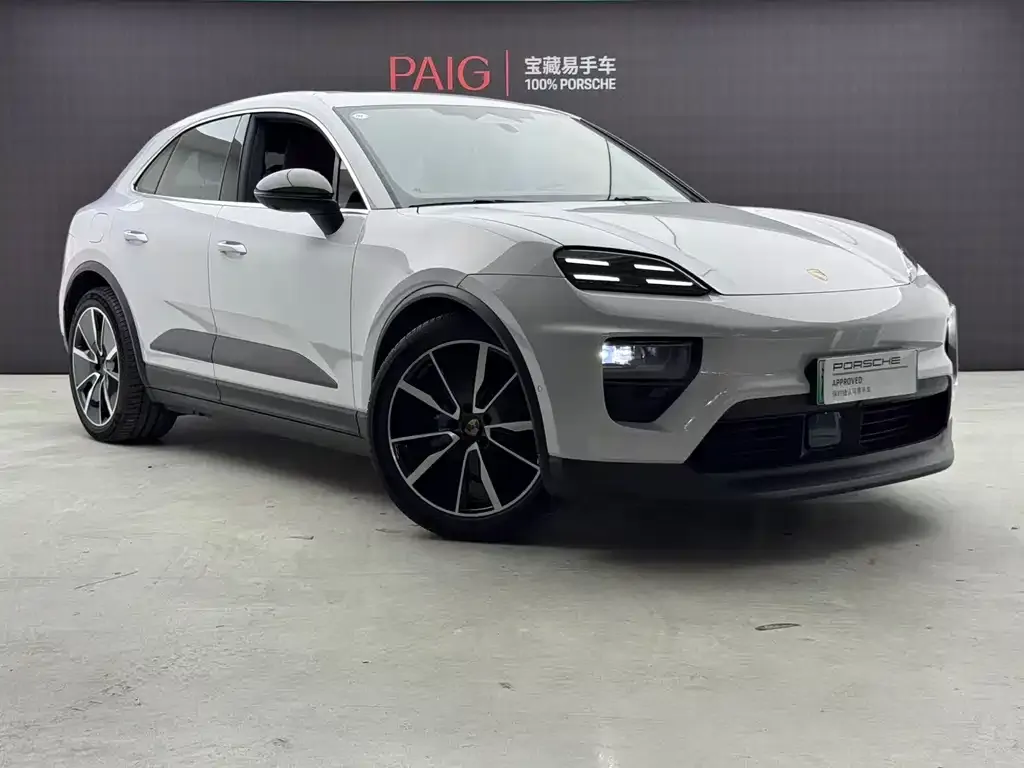Porsche Macan EV