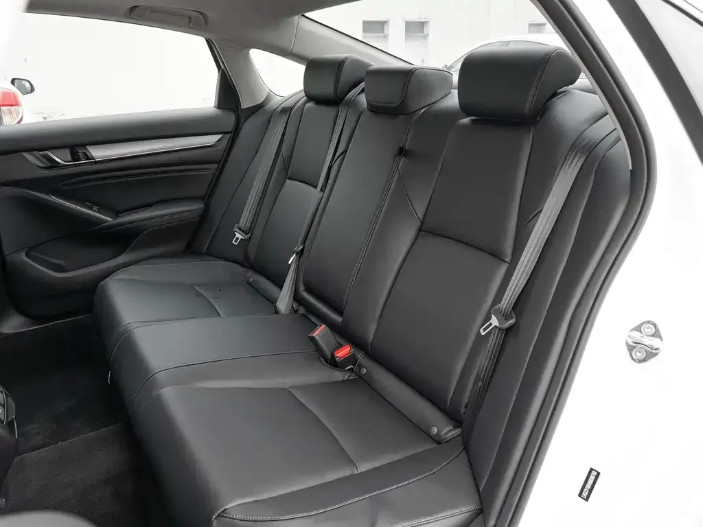 Honda Accord 2023 из CN, фото 2