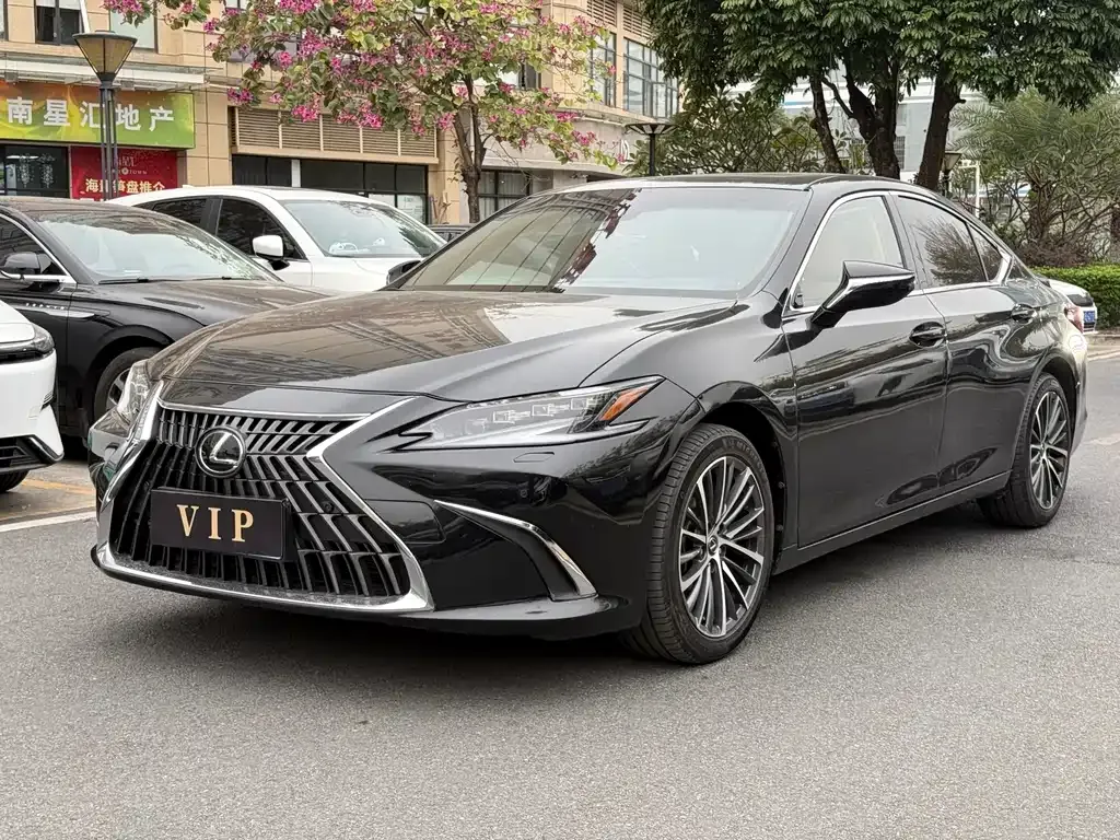Lexus ES 2023 из CN, фото 1