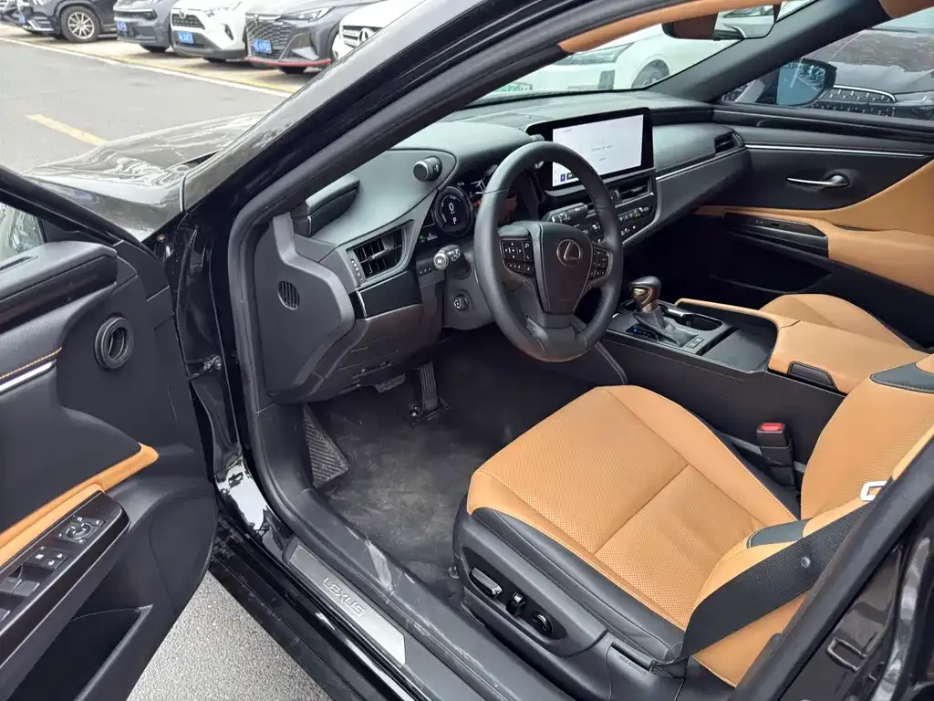 Lexus ES 2023 из CN, фото 6
