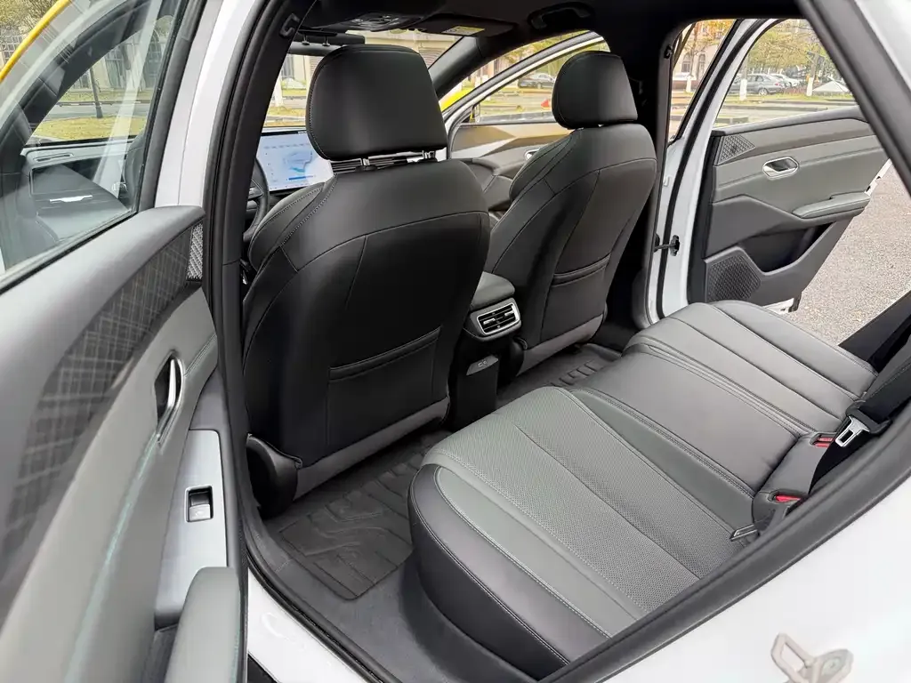 BYD Qin L 2025 из CN, фото 6
