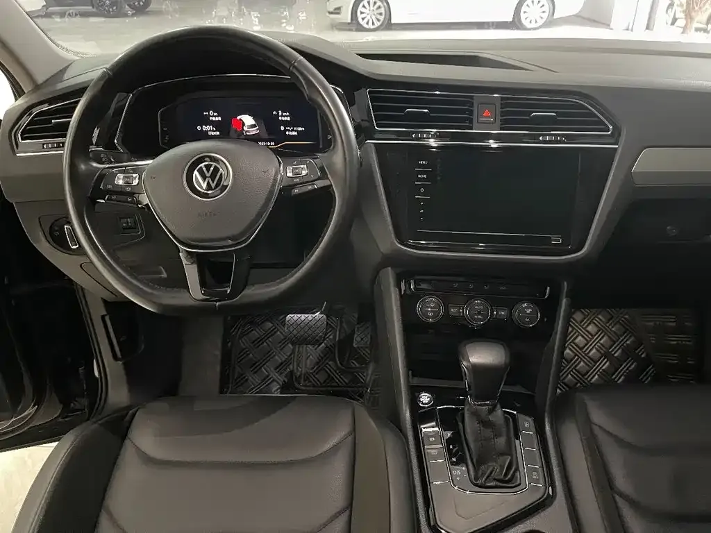 Volkswagen Tiguan L 2021 из CN, фото 5