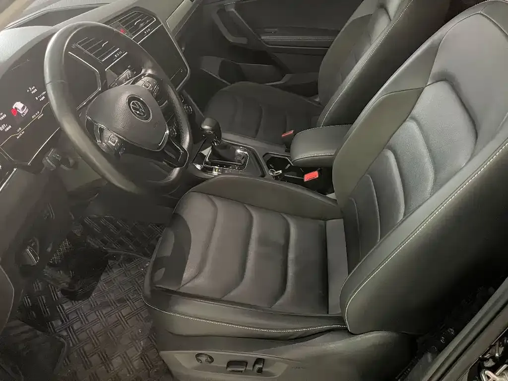 Volkswagen Tiguan L 2021 из CN, фото 10