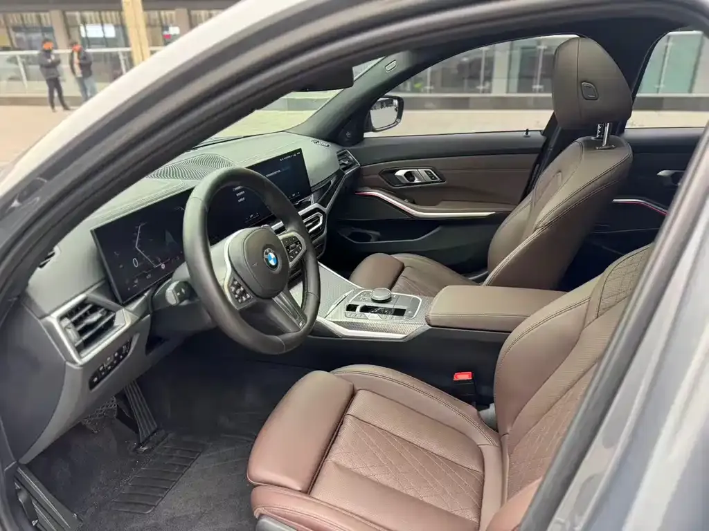 BMW 3 Series 2022 из CN, фото 6