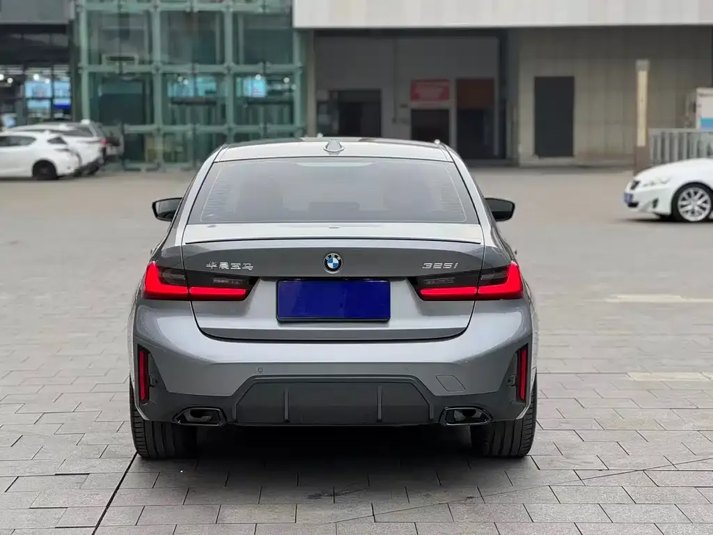 BMW 3 Series 2022 из CN, фото 4