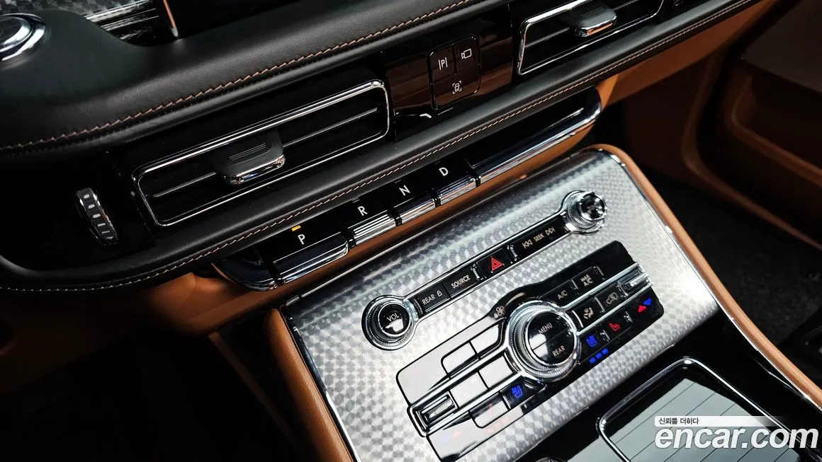 Lincoln Aviator — фото 7
