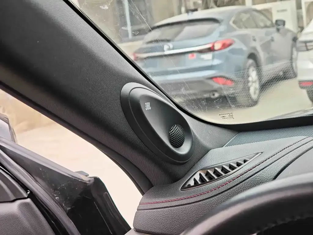 Toyota Crown Kluger 2023 из CN, фото 7