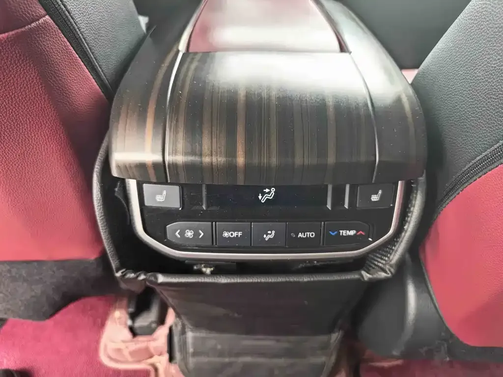 Toyota Crown Kluger 2023 из CN, фото 6
