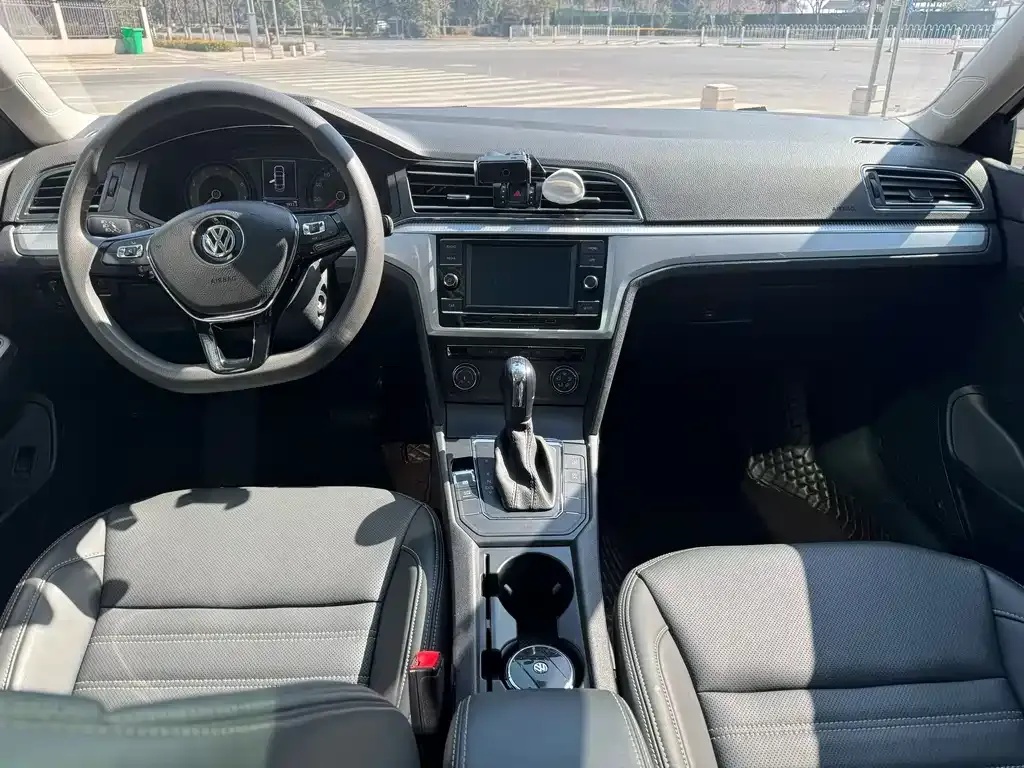 Volkswagen Lamando 2021 из CN, фото 8