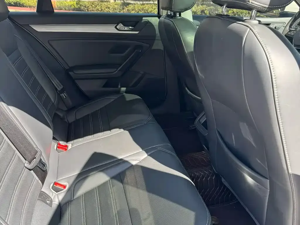 Volkswagen Lamando 2021 из CN, фото 2