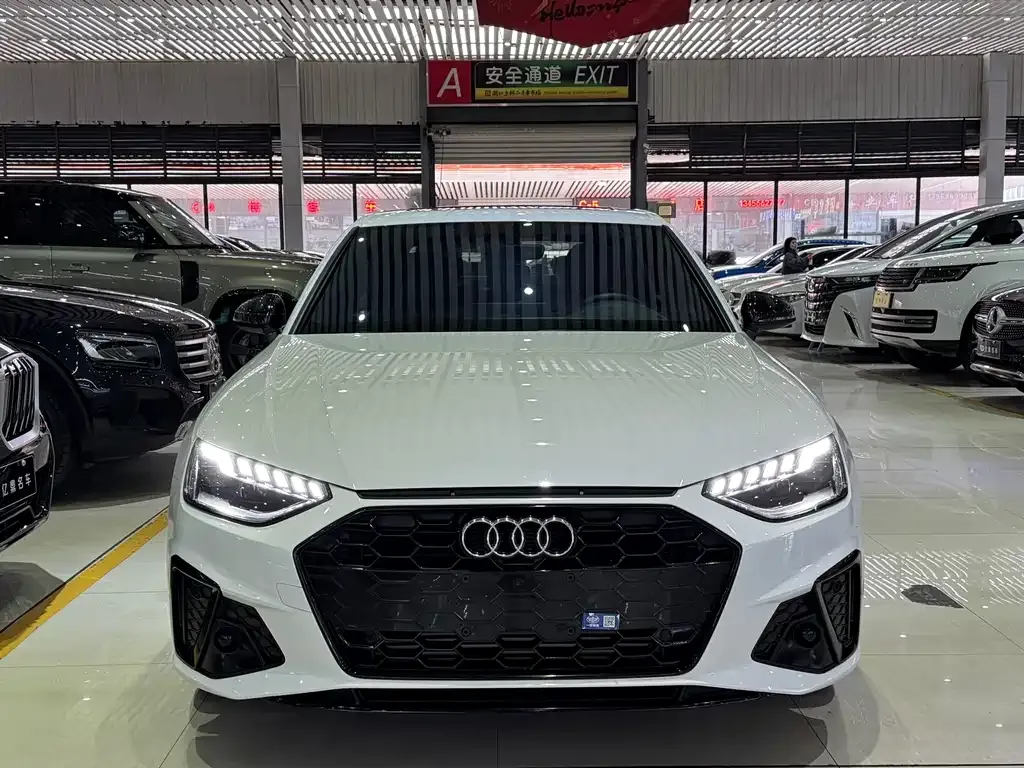 Audi A4L 2023 из CN, фото 7