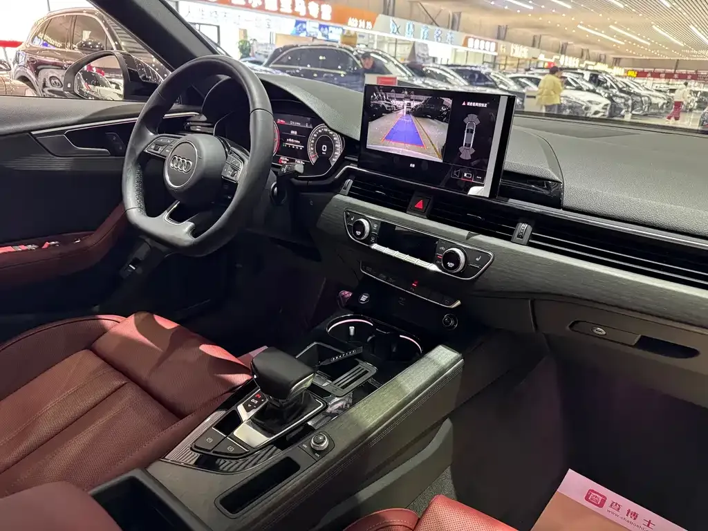 Audi A4L 2023 из CN, фото 8