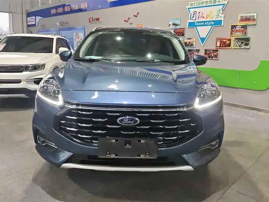 Ford Escape 2023 из CN, фото 5