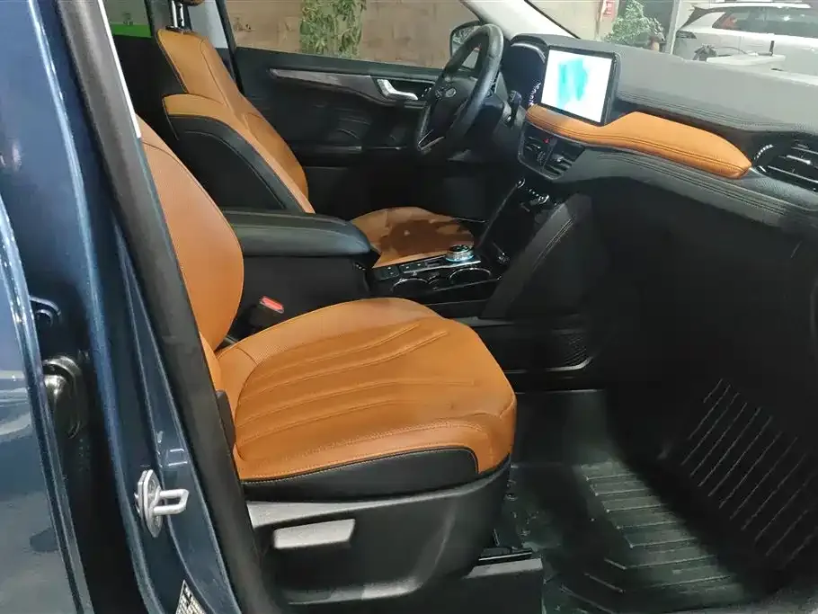 Ford Escape 2023 из CN, фото 6