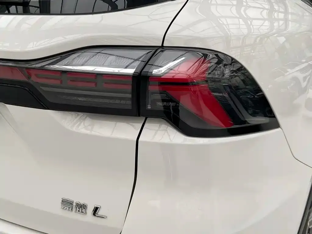 Geely Haoyue L 2024 из CN, фото 2