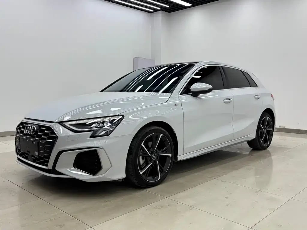 Audi A3 2022 из CN, фото 1
