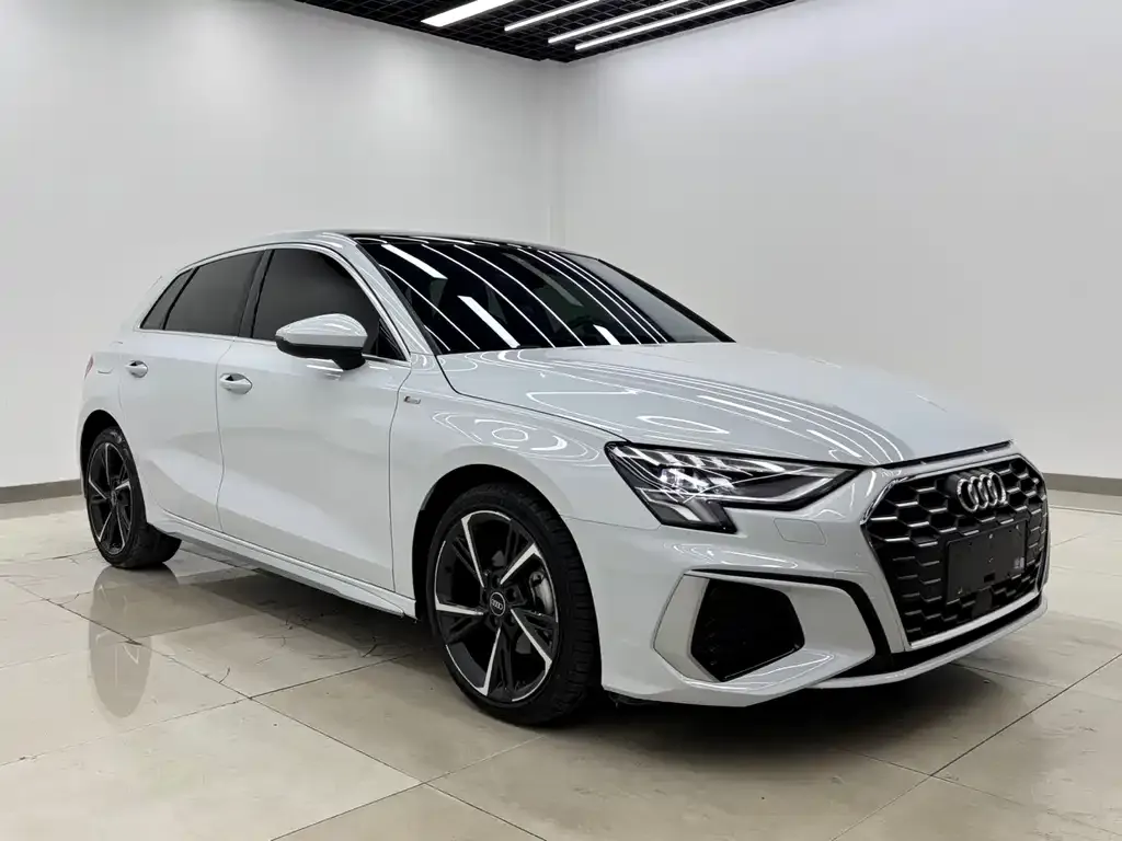 Audi A3 2022 из CN, фото 2