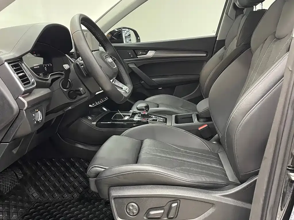 Audi Q5L 2021 из CN, фото 6
