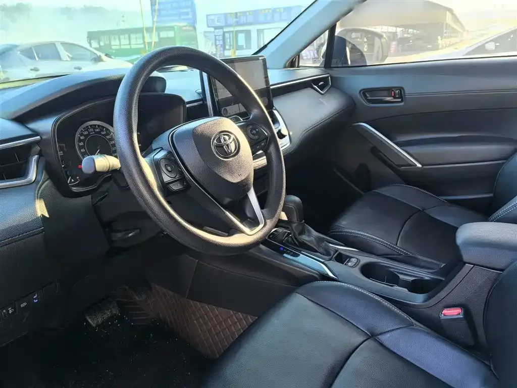 Toyota Frontlander 2023 из CN, фото 5