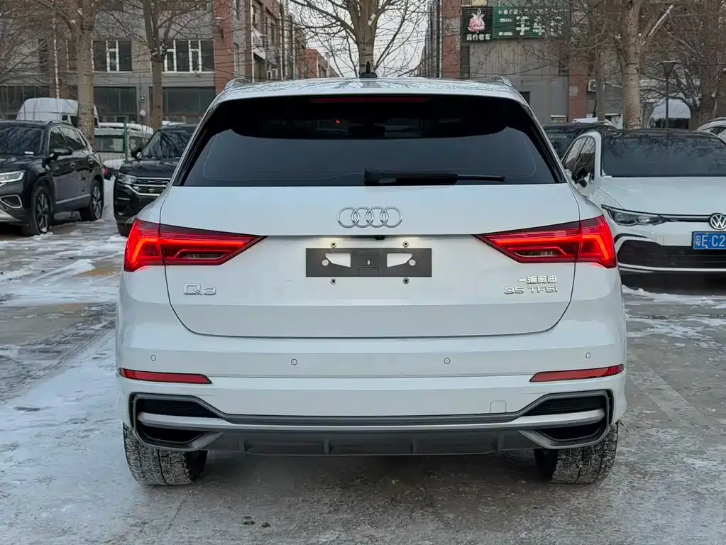 Audi Q3 2021 из CN, фото 4
