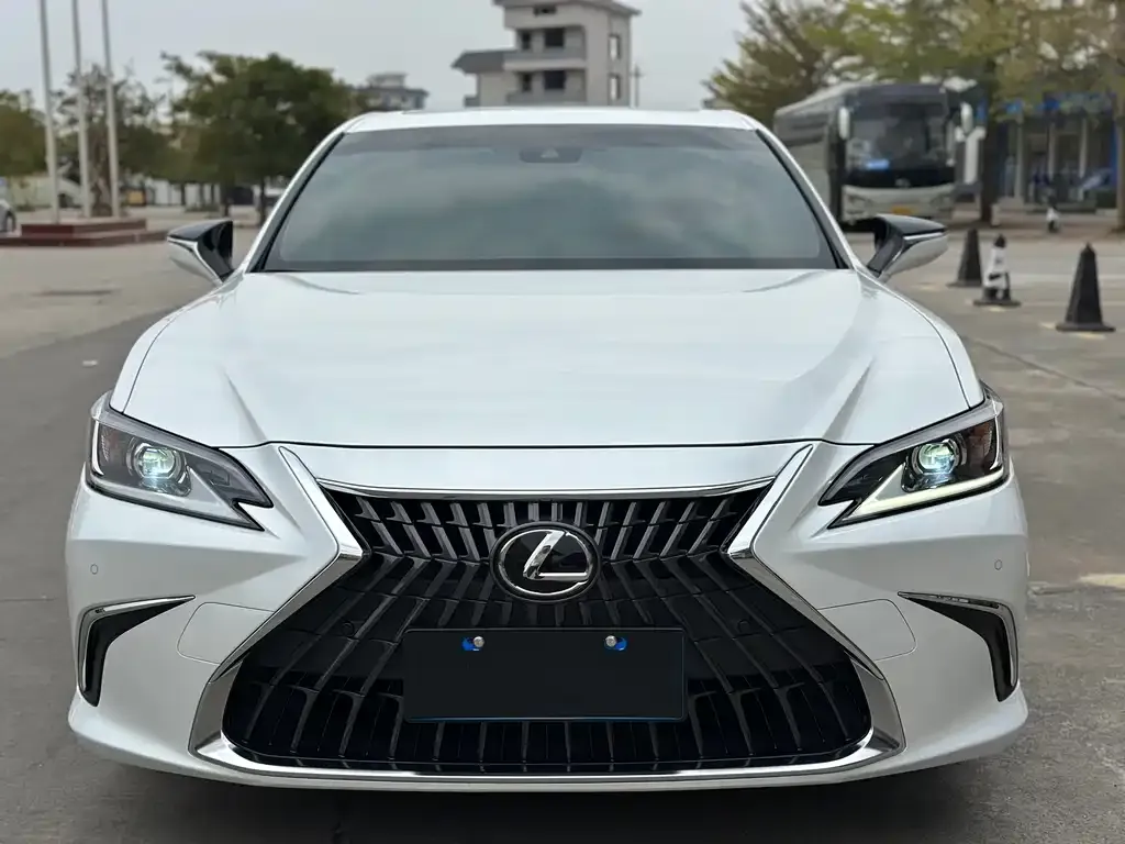 Lexus ES 2022 из CN, фото 2
