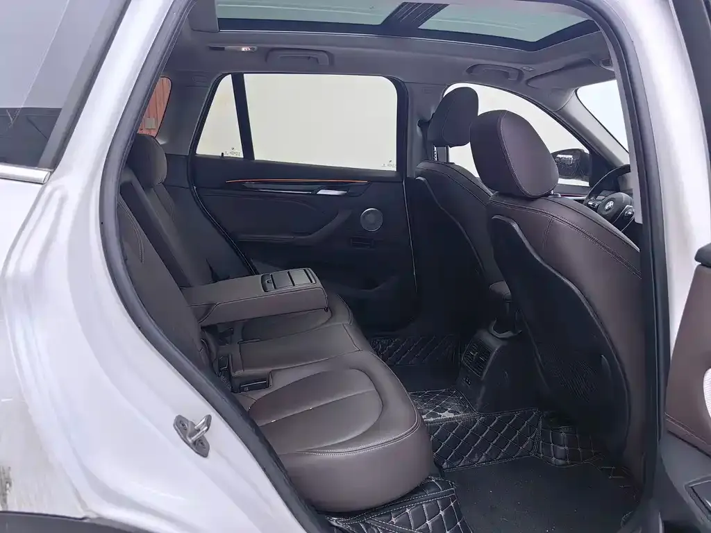 BMW X1 2023 из CN, фото 8