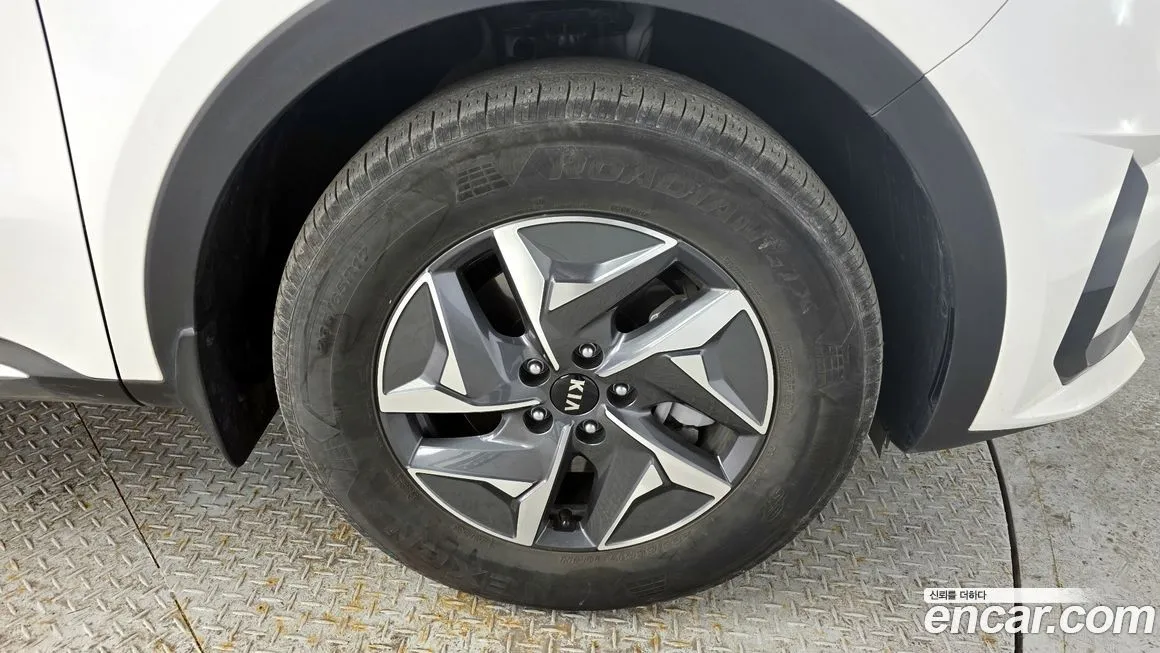Kia Sorento — фото 8