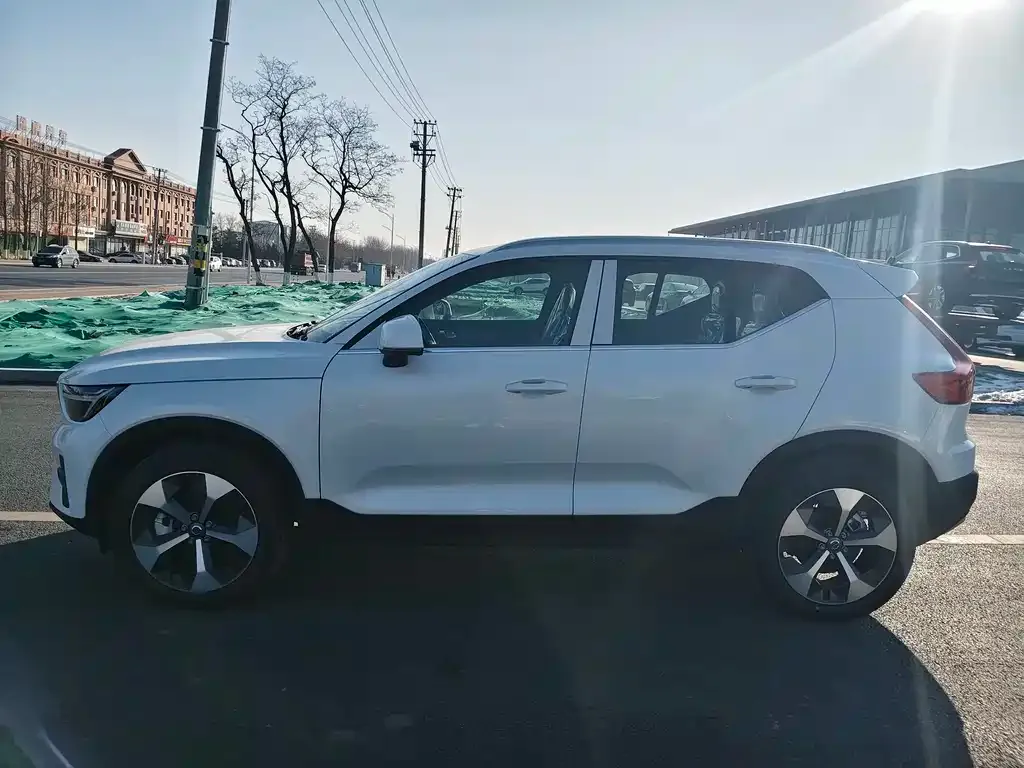 Volvo XC40 2025 из CN, фото 5