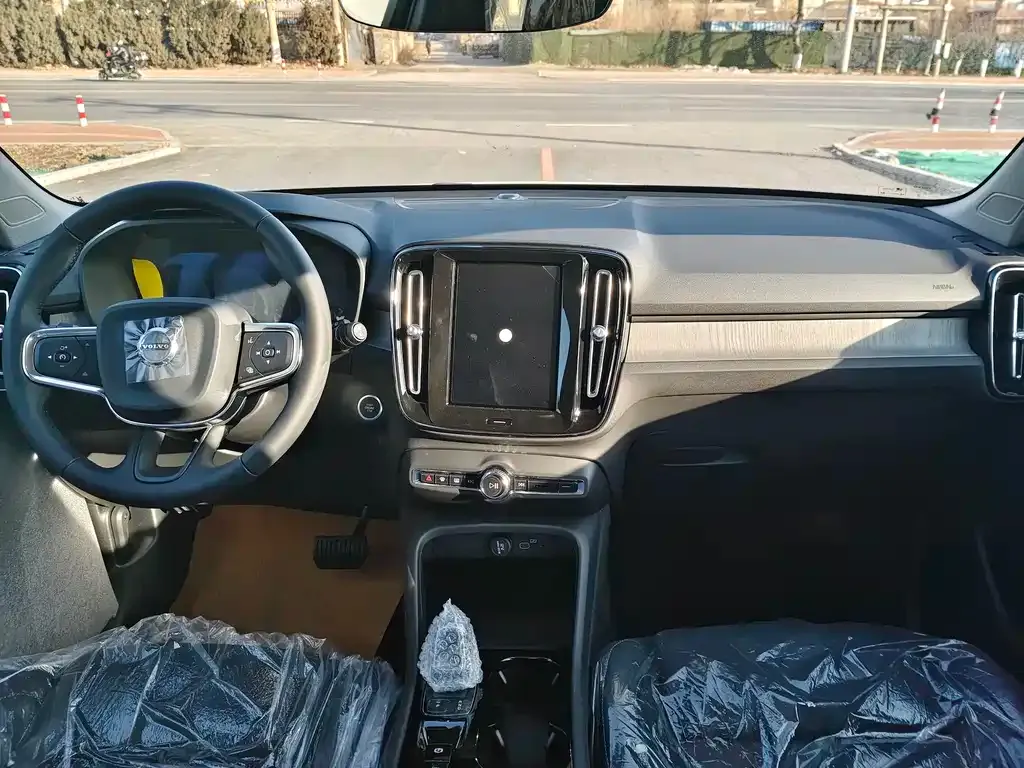Volvo XC40 2025 из CN, фото 6