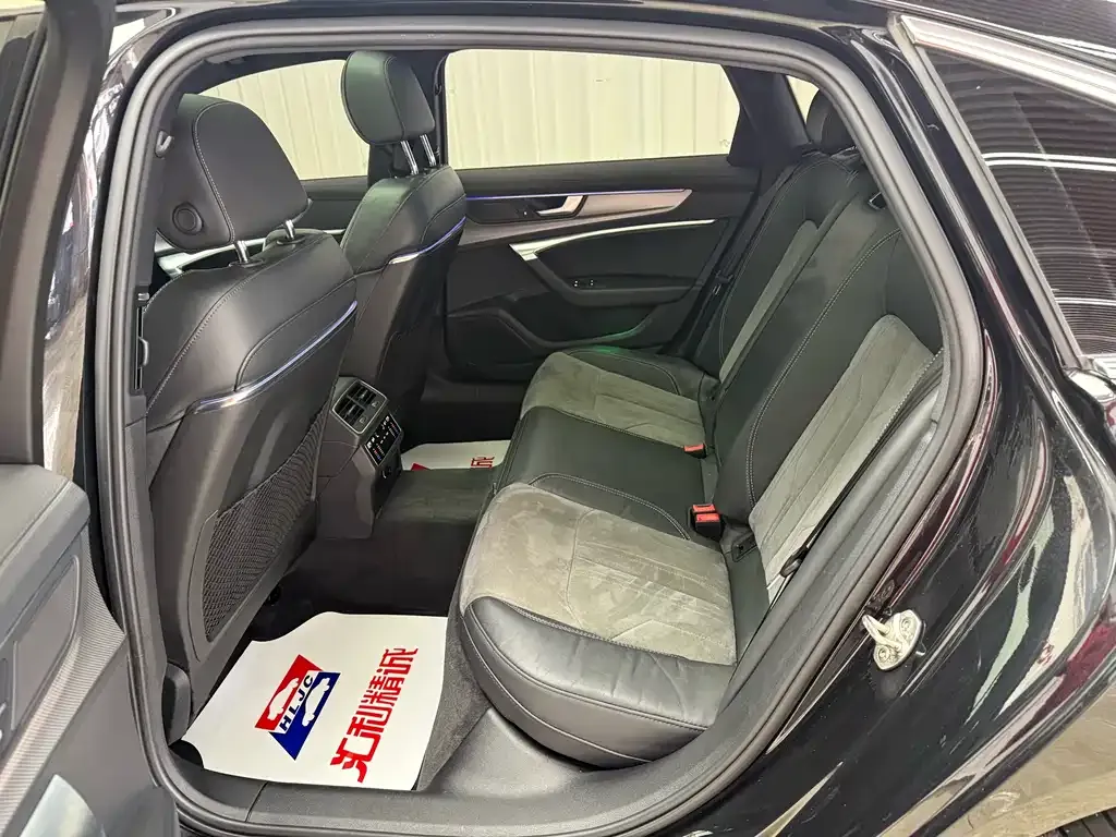 Audi A6L 2022 из CN, фото 4