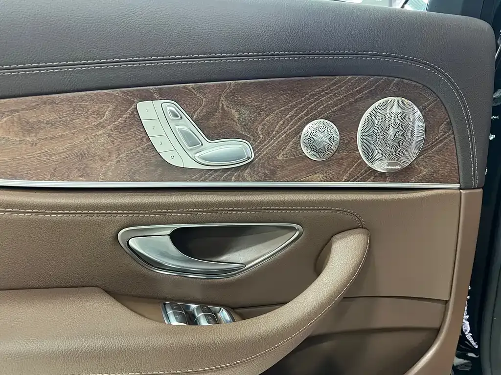 Mercedes-Benz E-Class 2023 из CN, фото 10