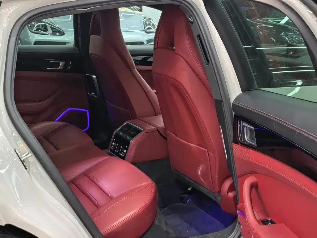 Porsche Panamera 2023 из CN, фото 2