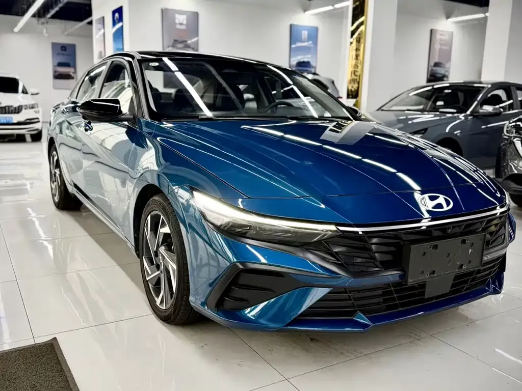 Hyundai Elantra 2023 из CN, фото 4