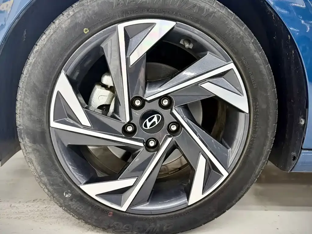Hyundai Elantra 2023 из CN, фото 6