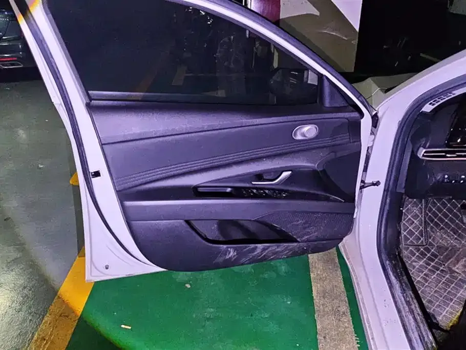 Hyundai Elantra 2021 из CN, фото 8