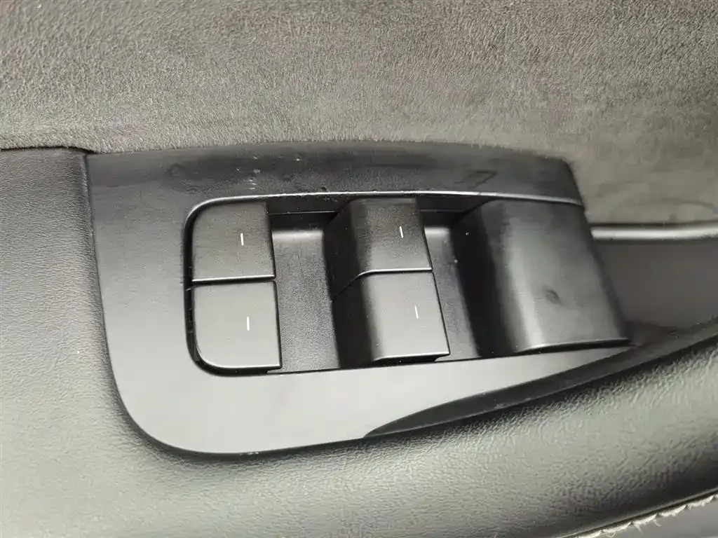Tesla Model Y 2023 из CN, фото 10