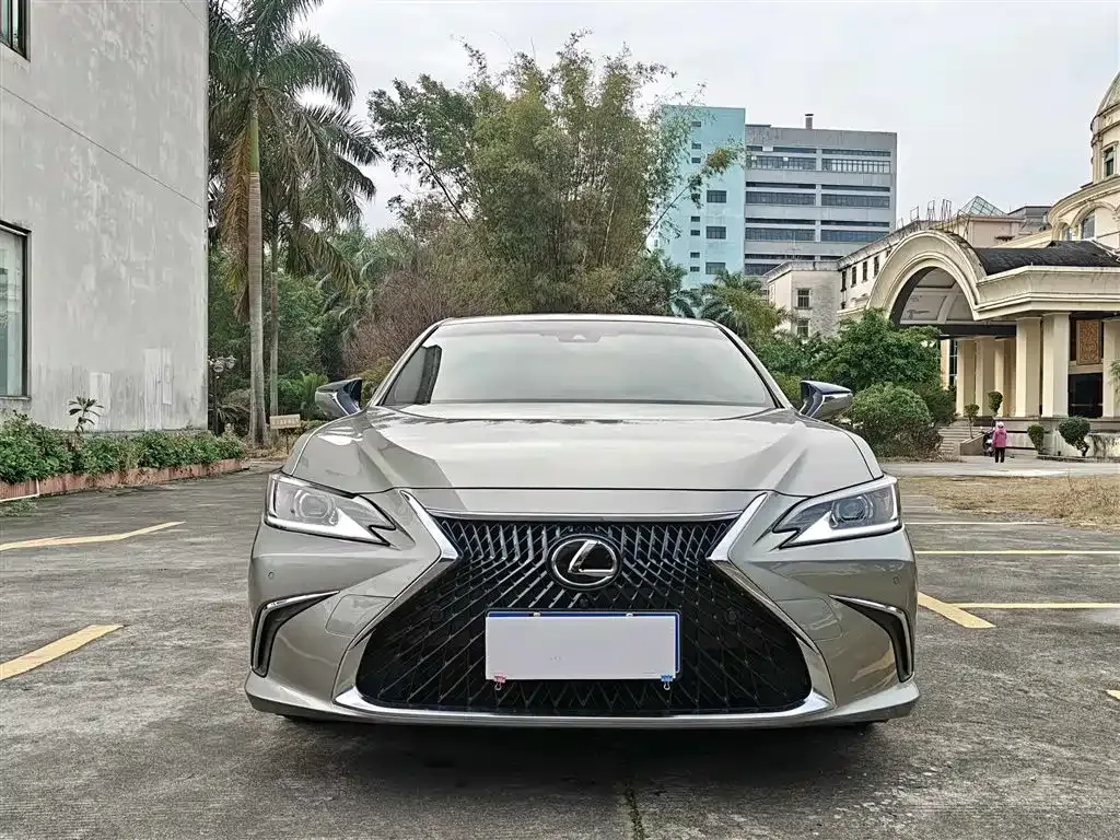 Lexus ES 2024 из CN, фото 1