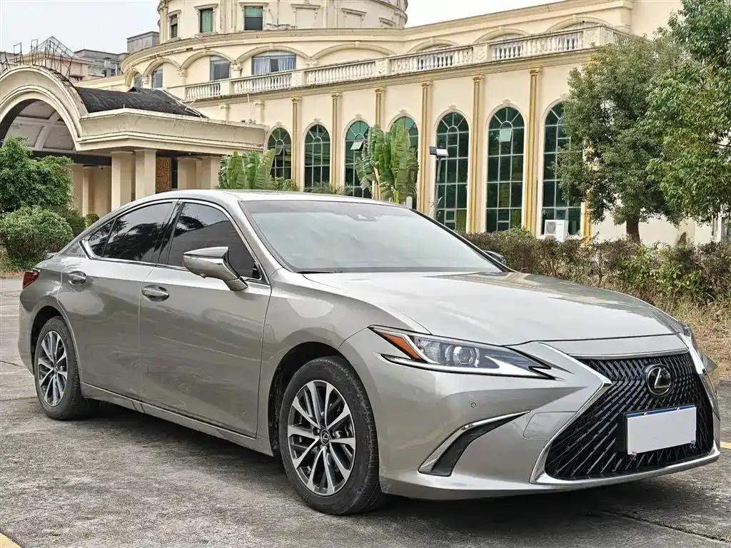 Lexus ES 2024 из CN, фото 2