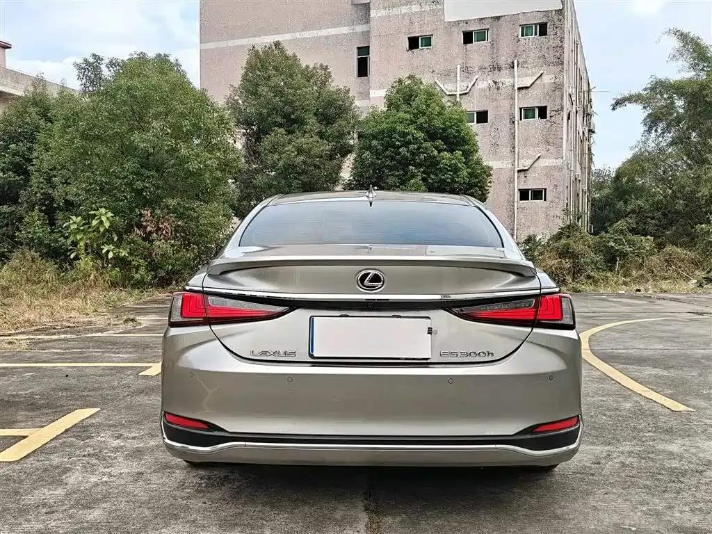 Lexus ES 2024 из CN, фото 9