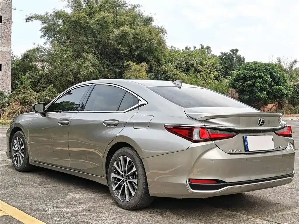Lexus ES 2024 из CN, фото 8