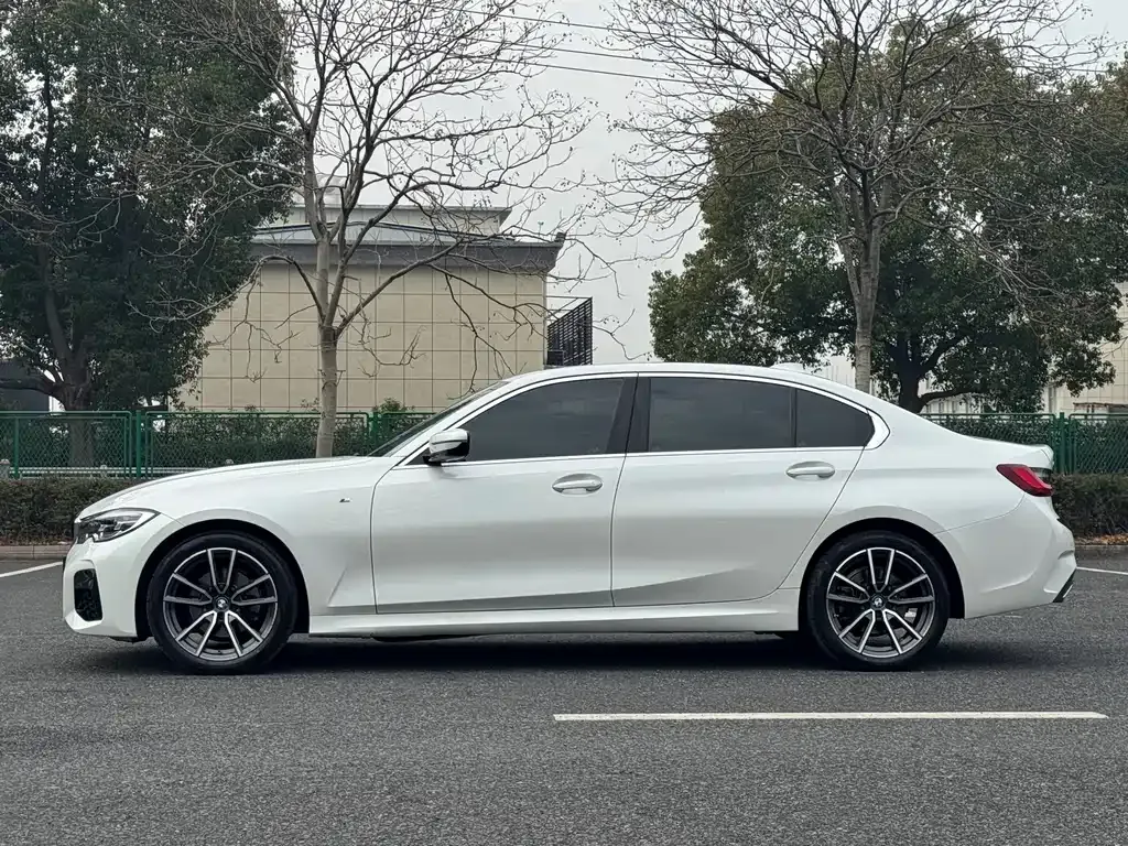 BMW 3 Series 2022 из CN, фото 7