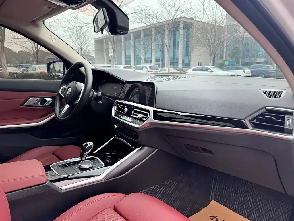 BMW 3 Series 2022 из CN, фото 8